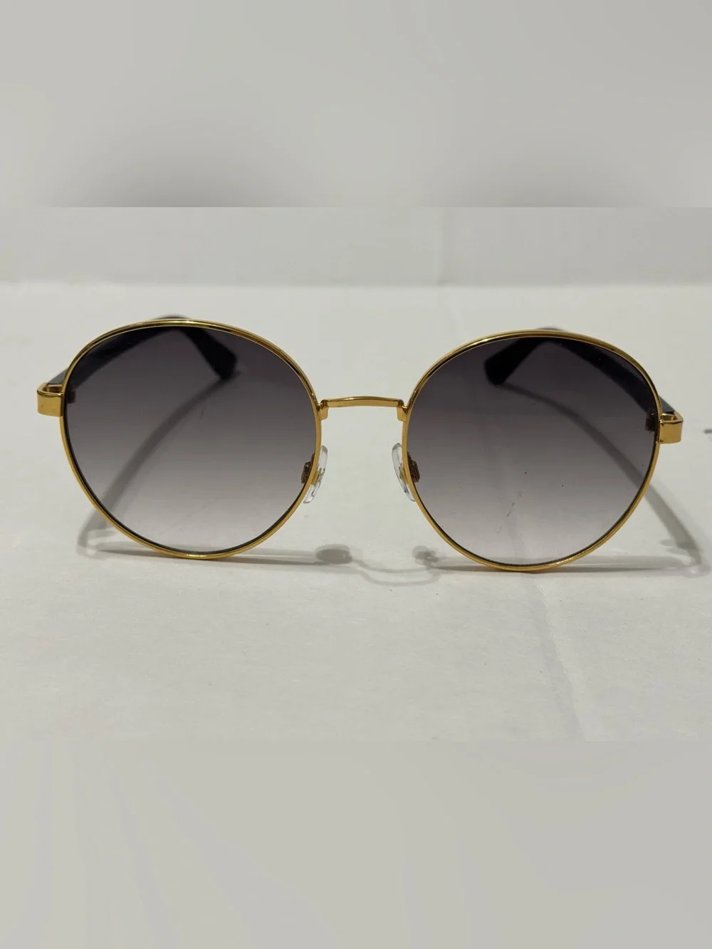 FRYE AND CO. Gold Round Sunglasses with Gradient Gray Lenses
